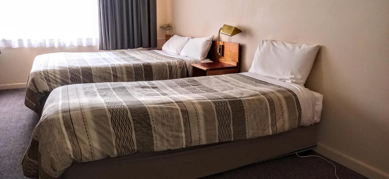 Redhill Cooma Motor Inn Экстерьер фото