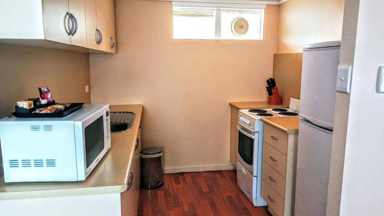 Redhill Cooma Motor Inn Экстерьер фото