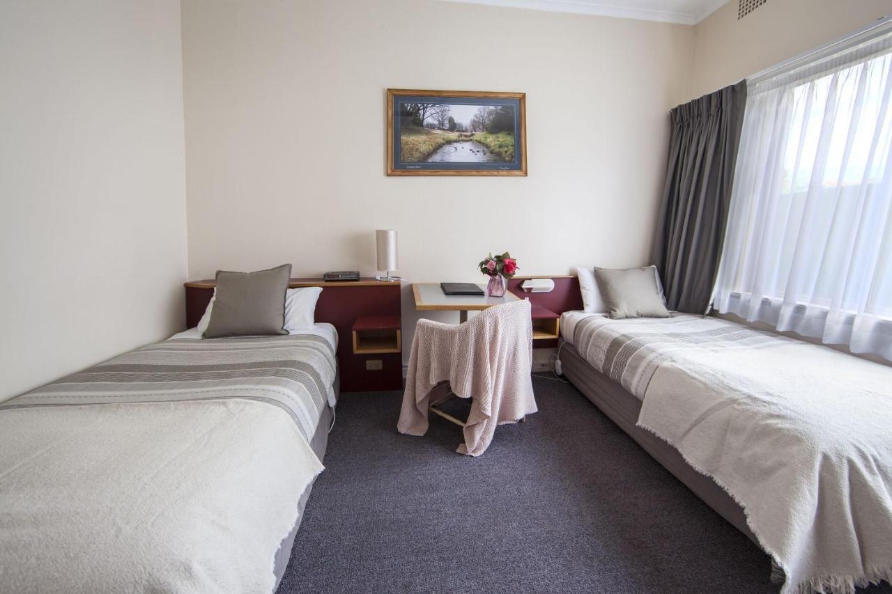 Redhill Cooma Motor Inn Экстерьер фото