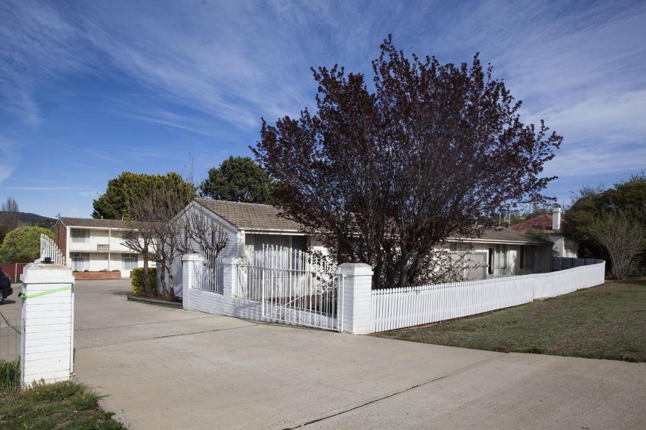 Redhill Cooma Motor Inn Экстерьер фото