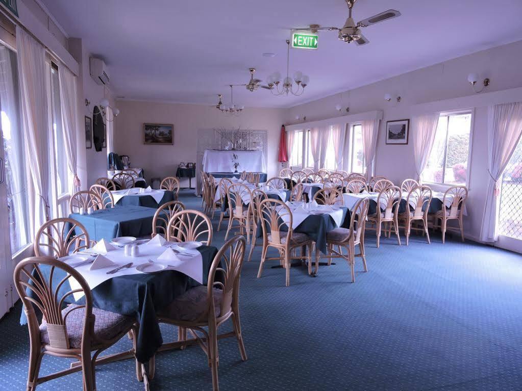 Redhill Cooma Motor Inn Экстерьер фото