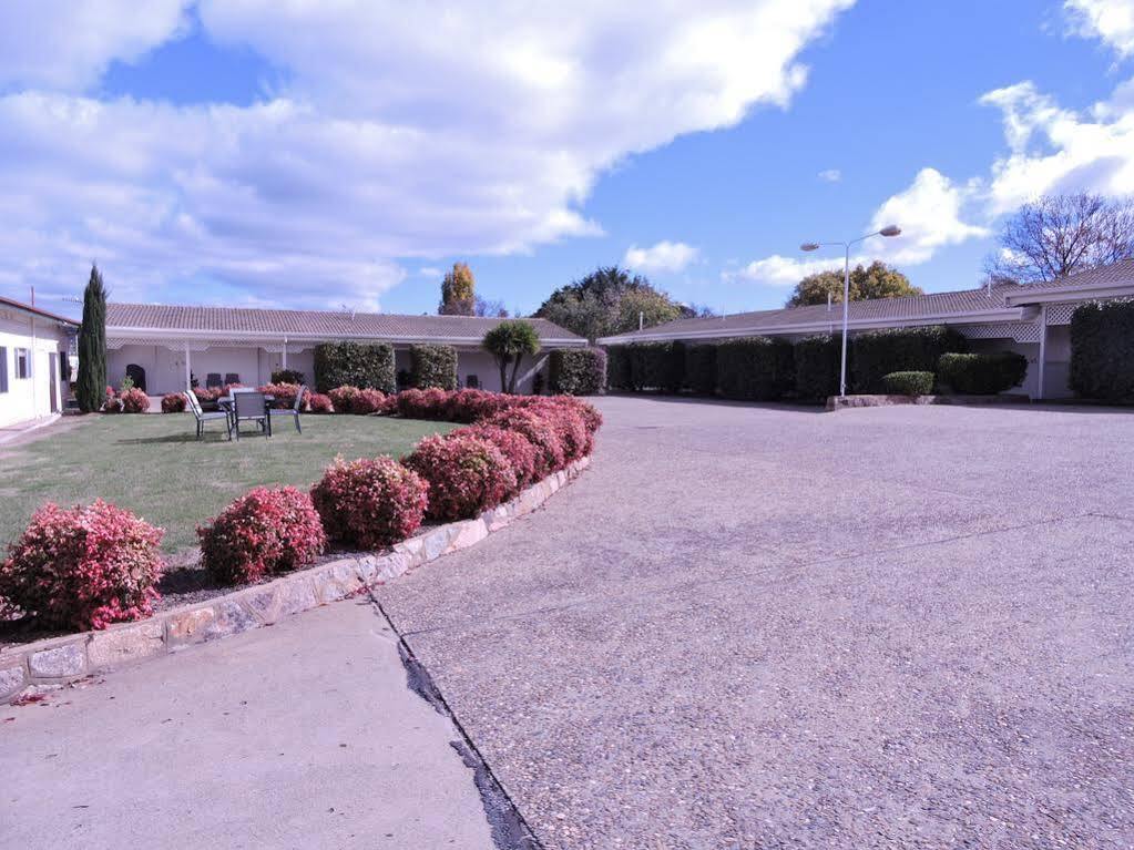 Redhill Cooma Motor Inn Экстерьер фото