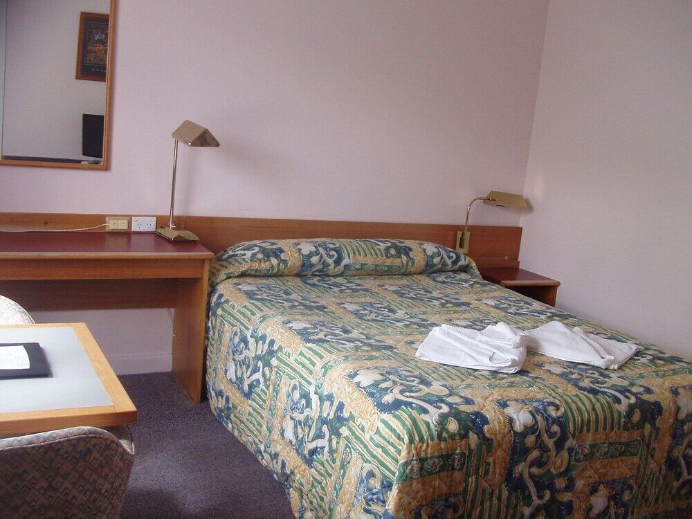 Redhill Cooma Motor Inn Экстерьер фото